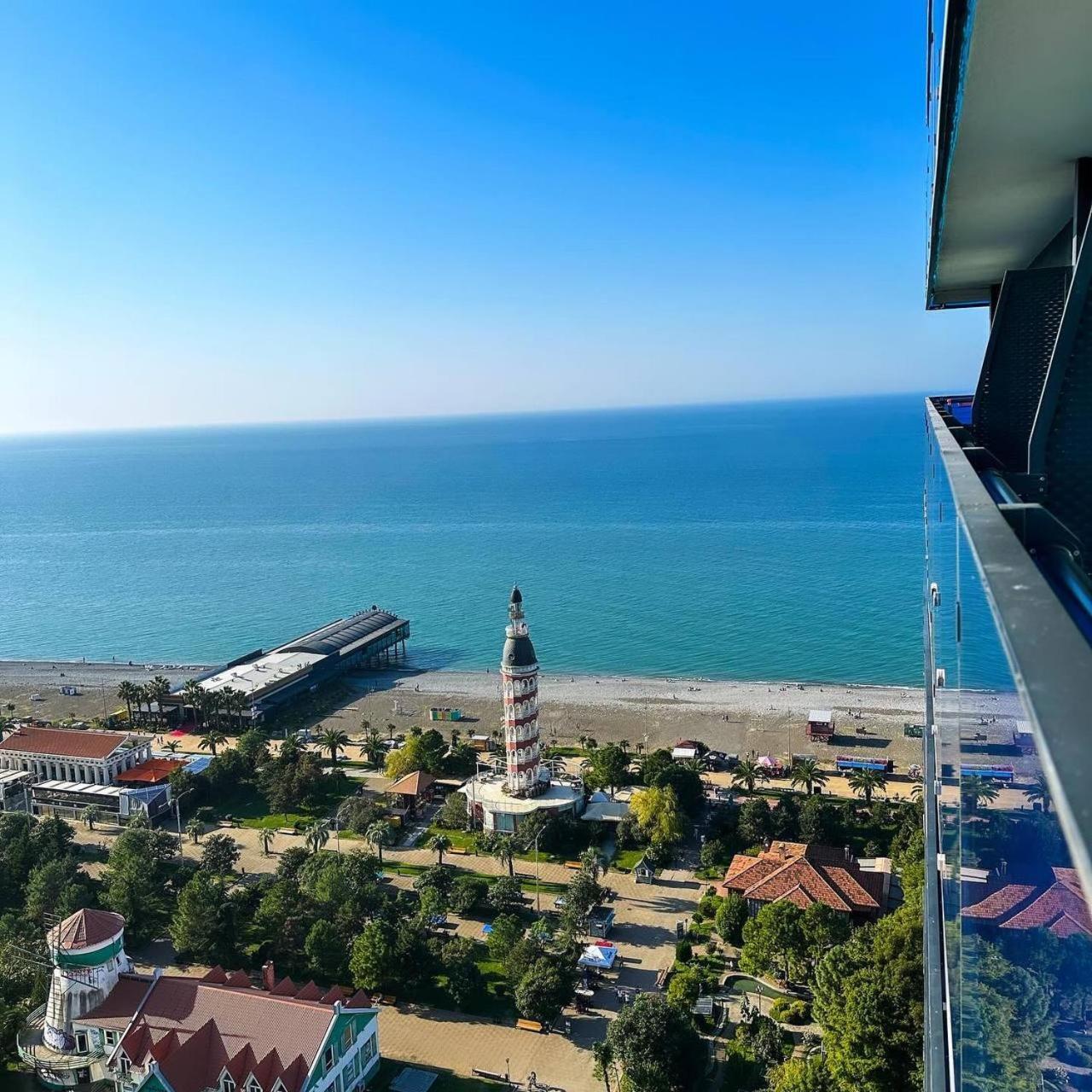 Orbi City Amazing Apartments Batumi Bagian luar foto