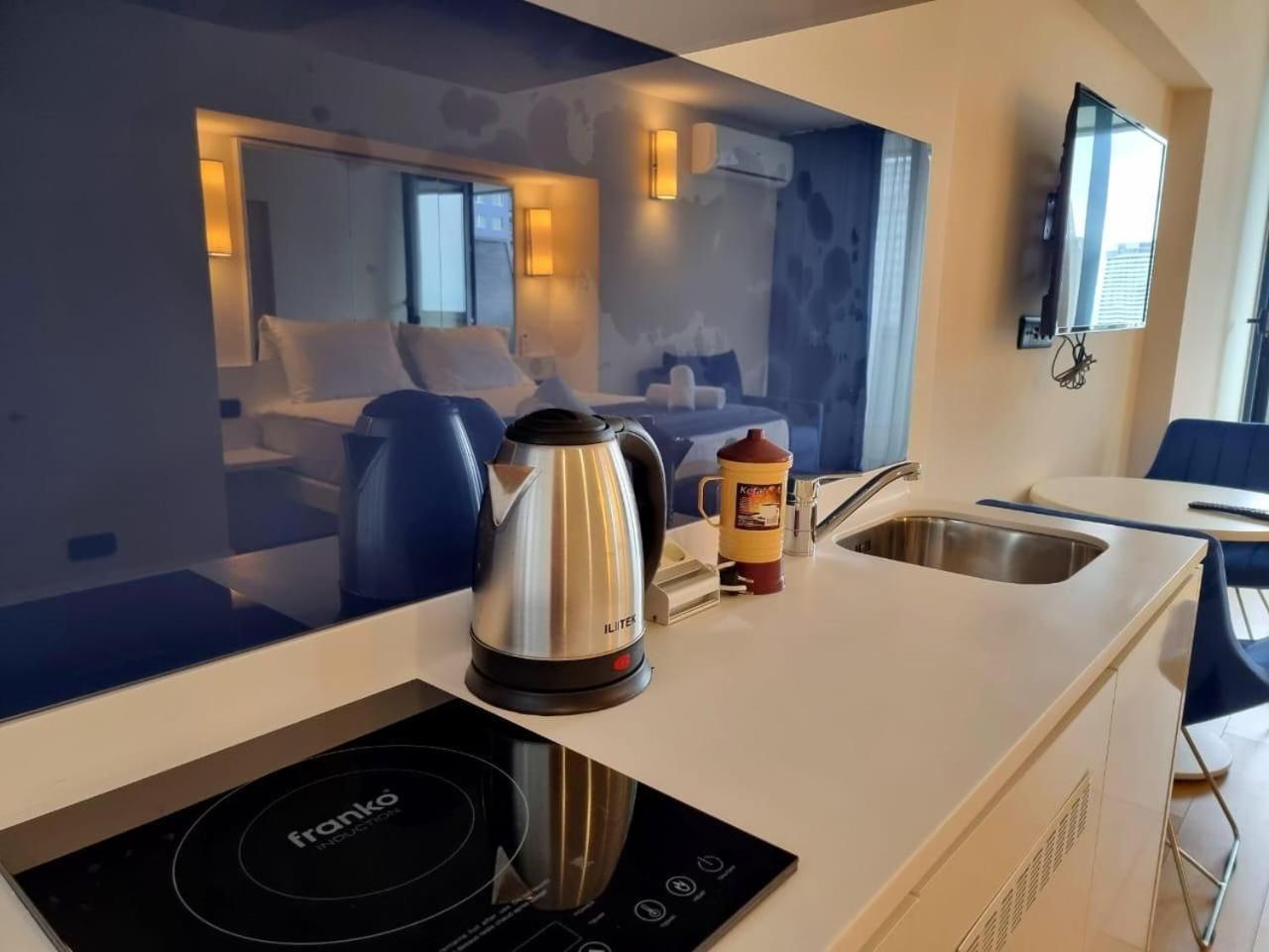Orbi City Amazing Apartments Batumi Bagian luar foto