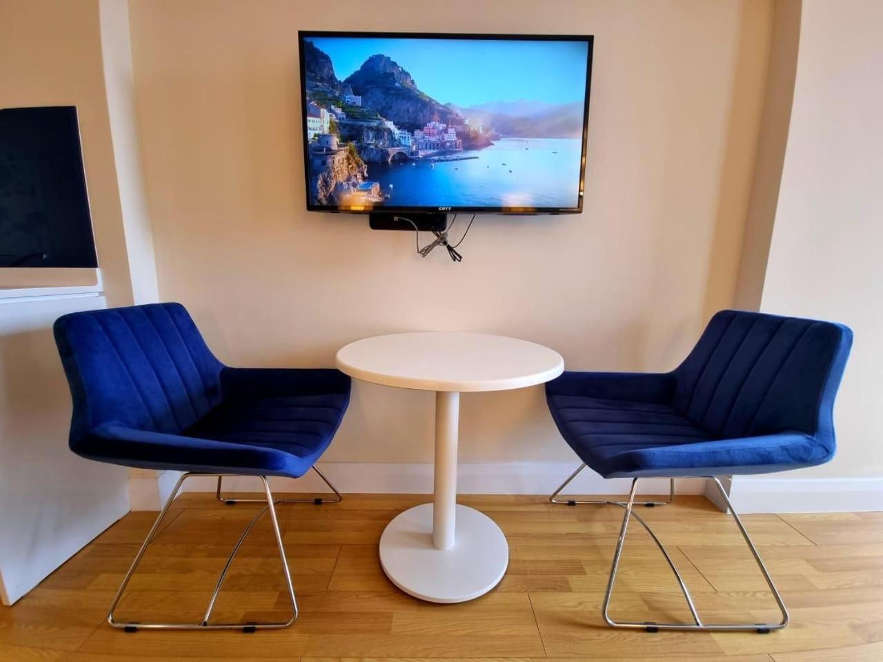 Orbi City Amazing Apartments Batumi Bagian luar foto