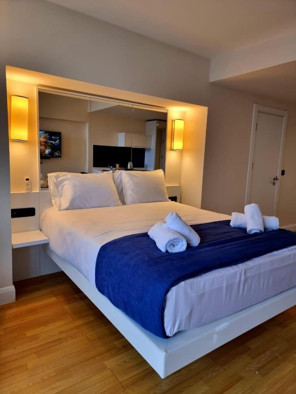 Orbi City Amazing Apartments Batumi Bagian luar foto