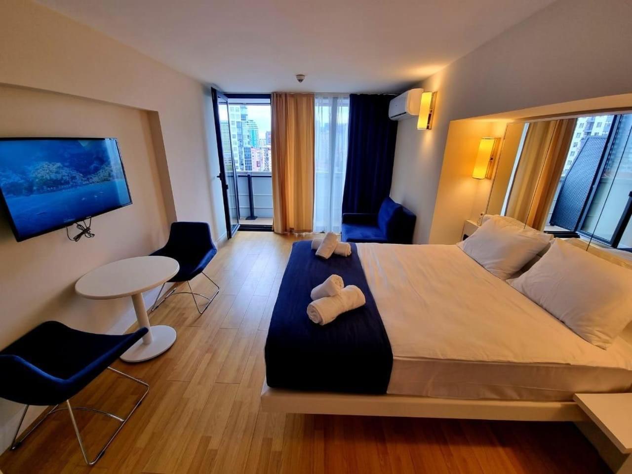 Orbi City Amazing Apartments Batumi Bagian luar foto