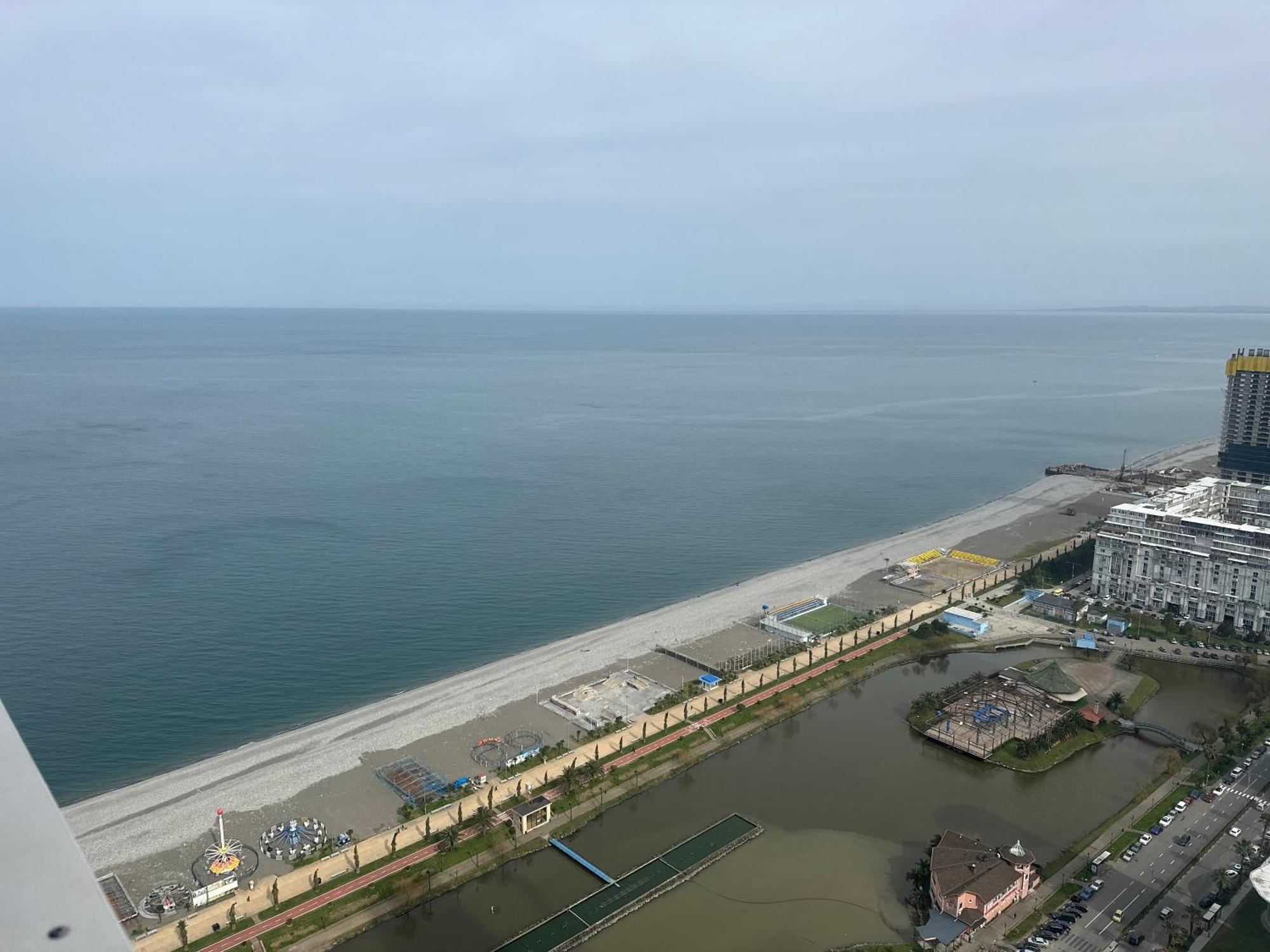 Orbi City Amazing Apartments Batumi Bagian luar foto
